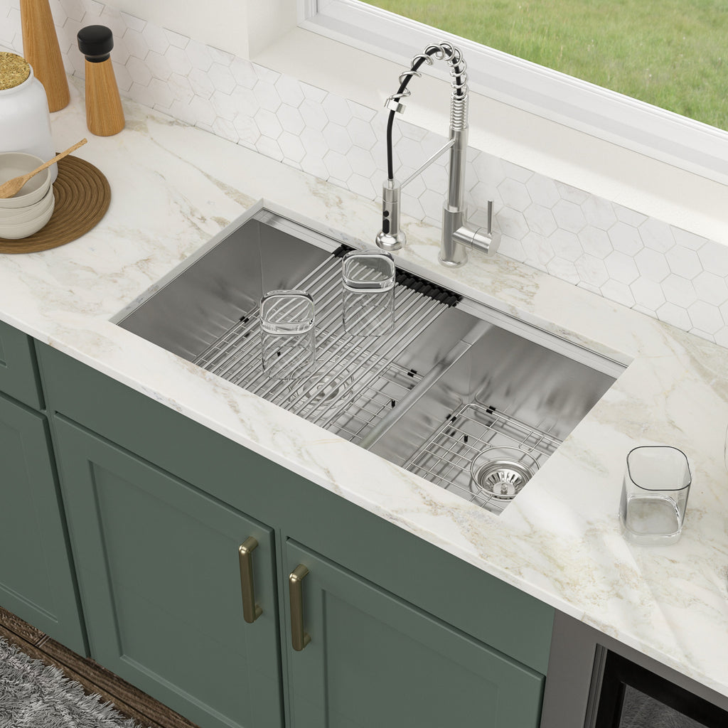 Logmey 33'' x 19'' Undermount 60/40 Double Bowl Workstation Kitchen Sink