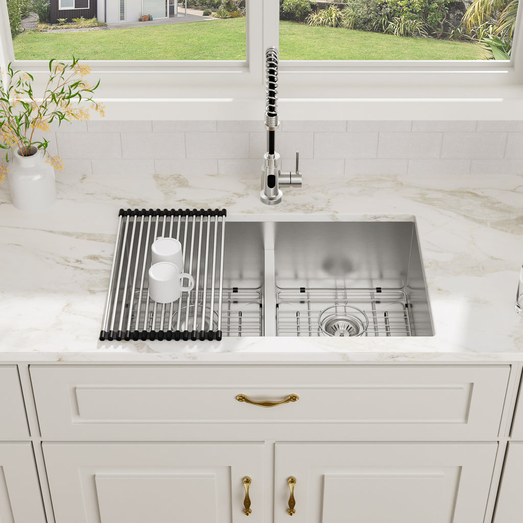 Logmey 30x19 Seamless Undermount 50/50 Double Basin Kitchen Sink Combo